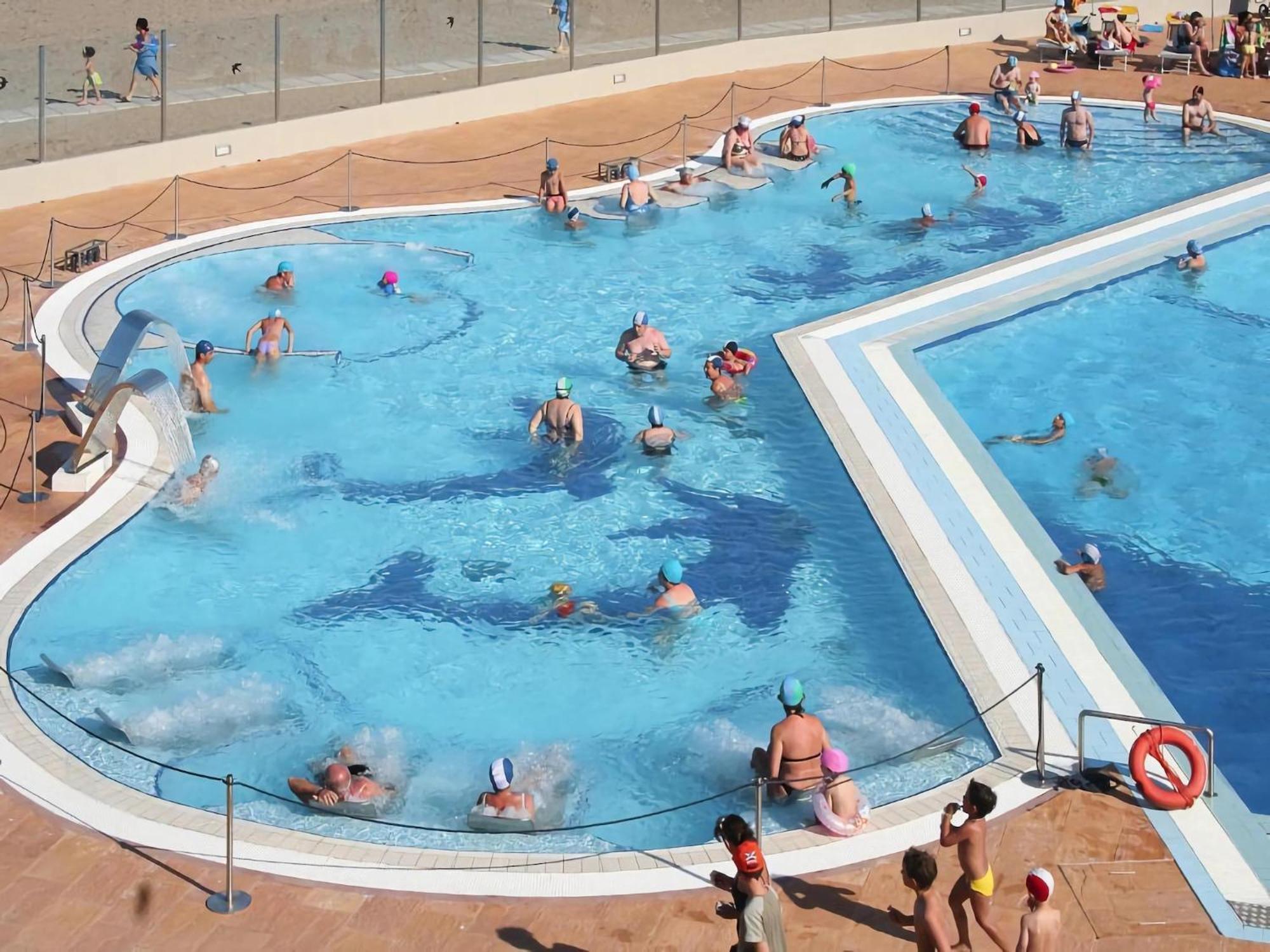 Resort Rosapineta Sud In Розолина-Маре Экстерьер фото