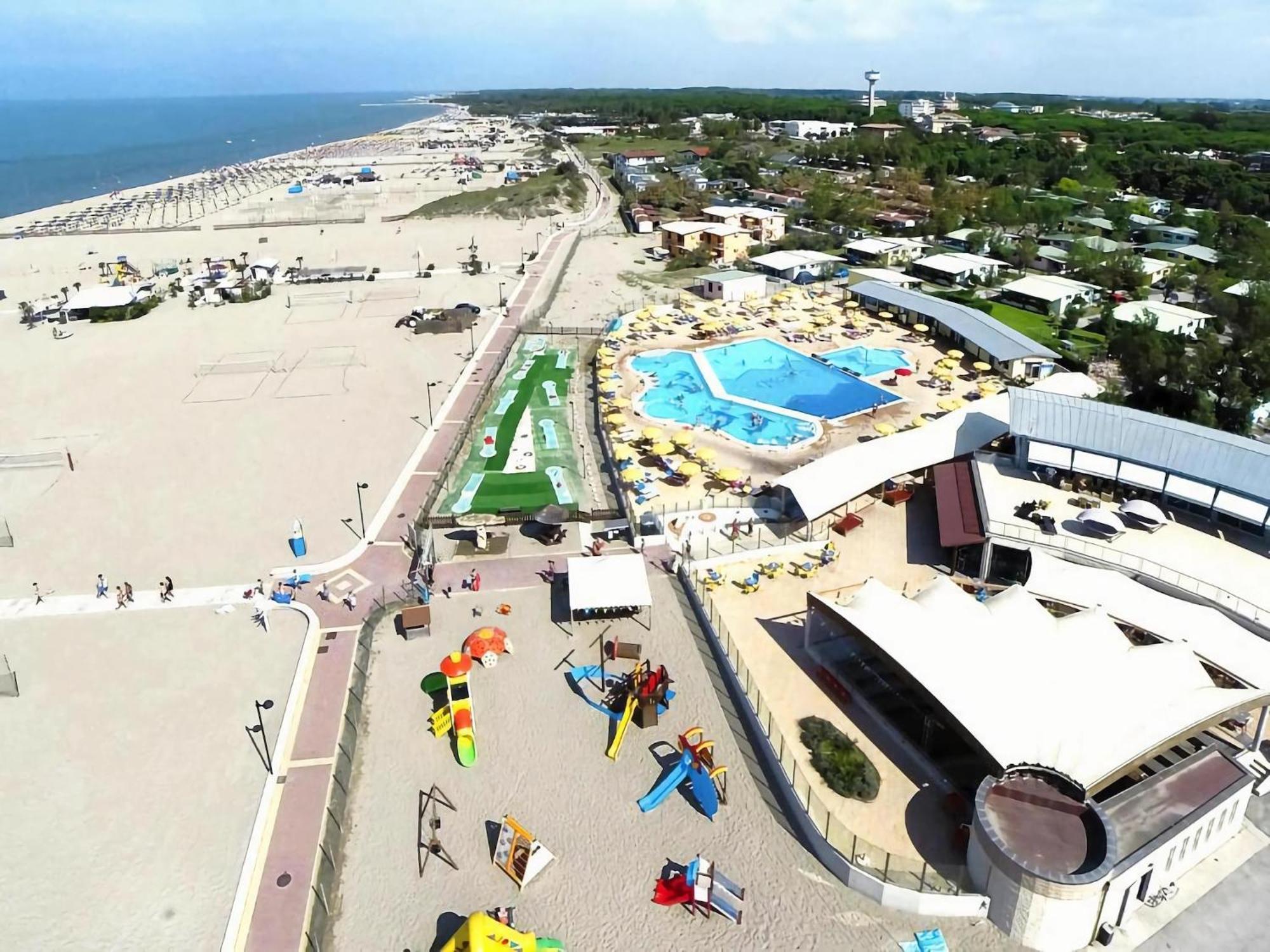 Resort Rosapineta Sud In Розолина-Маре Экстерьер фото